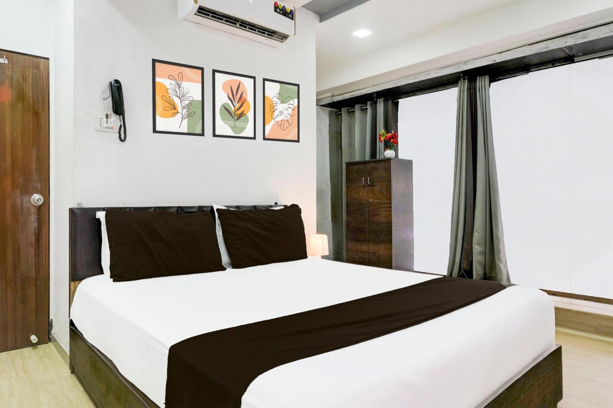 Super Hotel O Vip Road Formerly Hotel Lotus Surat Eksteriør bilde